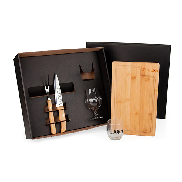 Kit Whisky e Churrasco Personalizado Kit Whisky e Churrasco Personalizado