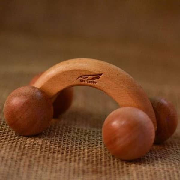 MASSAGEADOR DE MADEIRA CARRO MINI